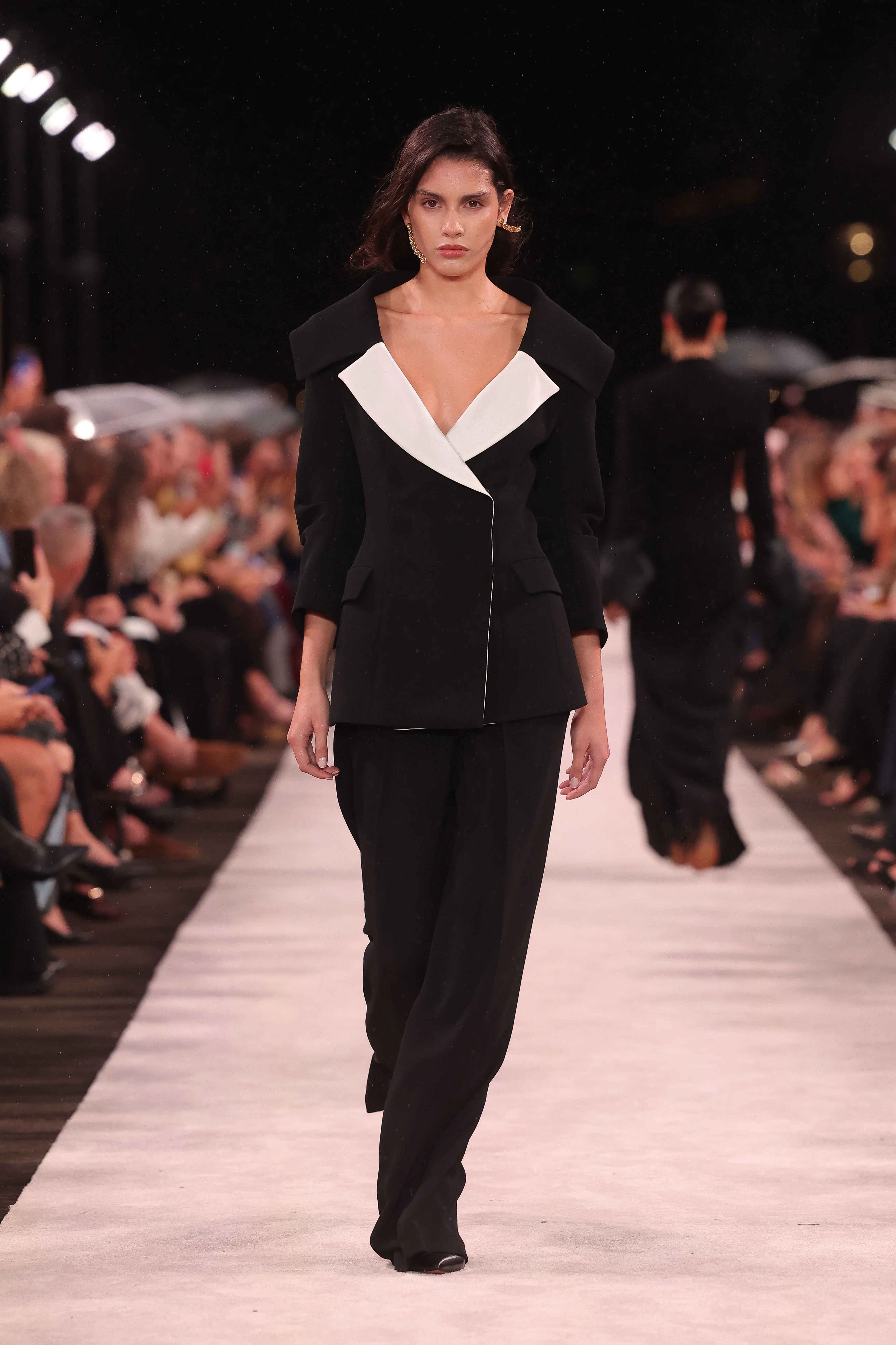 BLACK CREPE DEEP PLEAT PANT