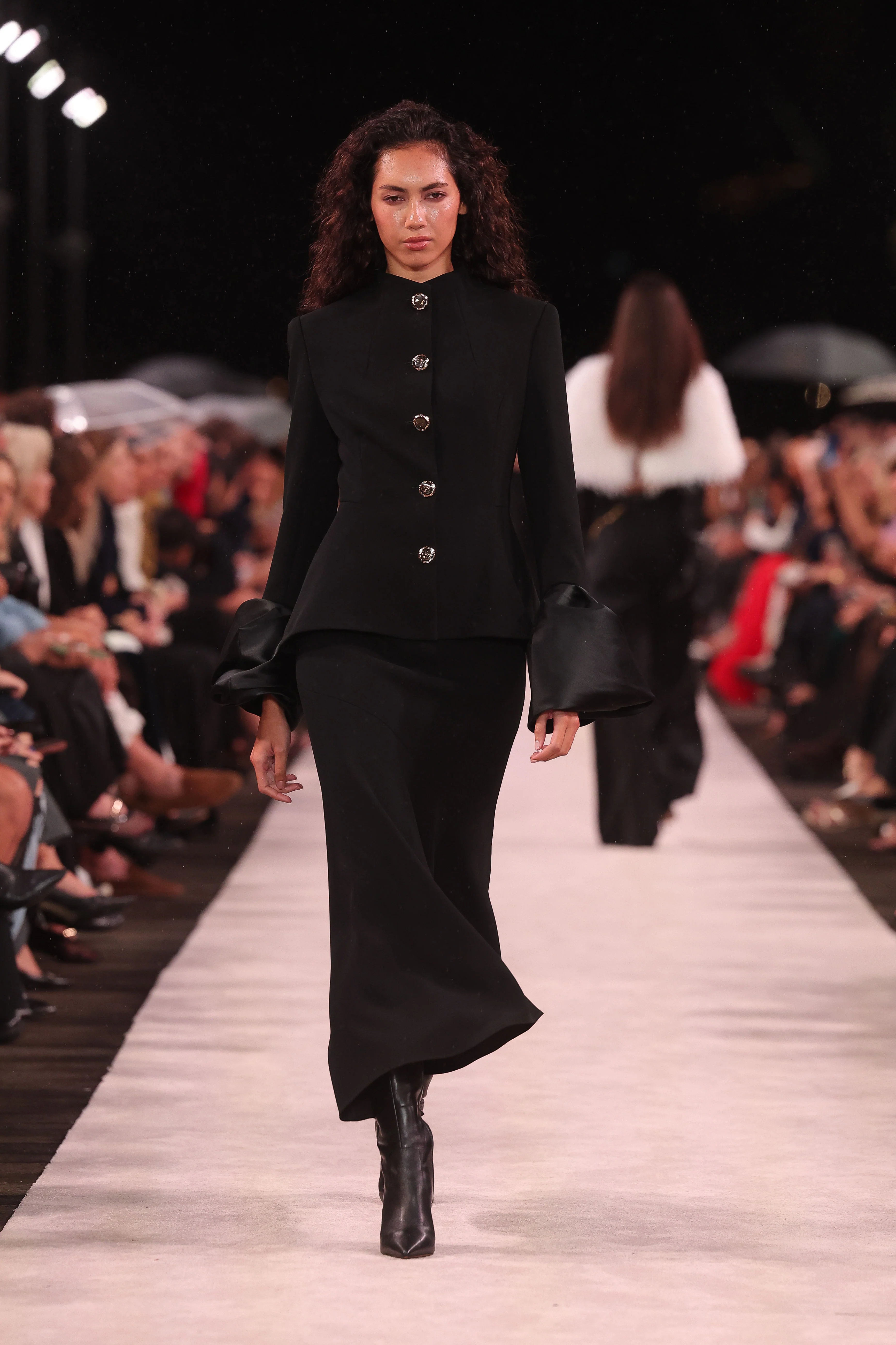 BLACK CREPE FITTED CONTRAST SLEEVE JACKET