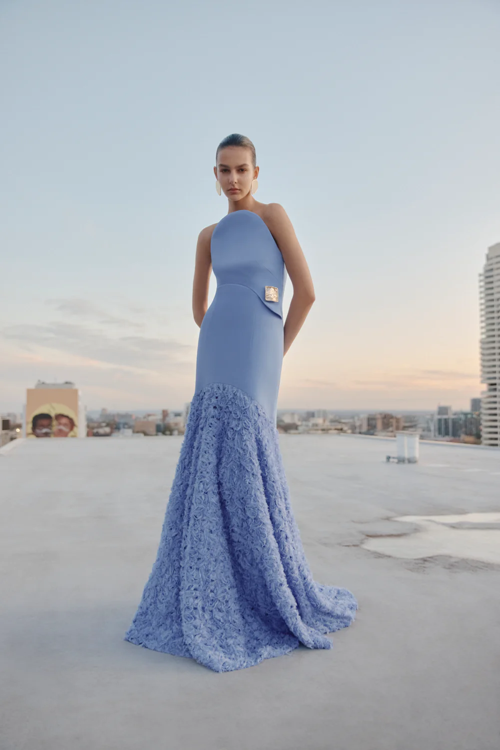 CORNFLOWER NASTRO STRAPLESS GOWN - Image 5