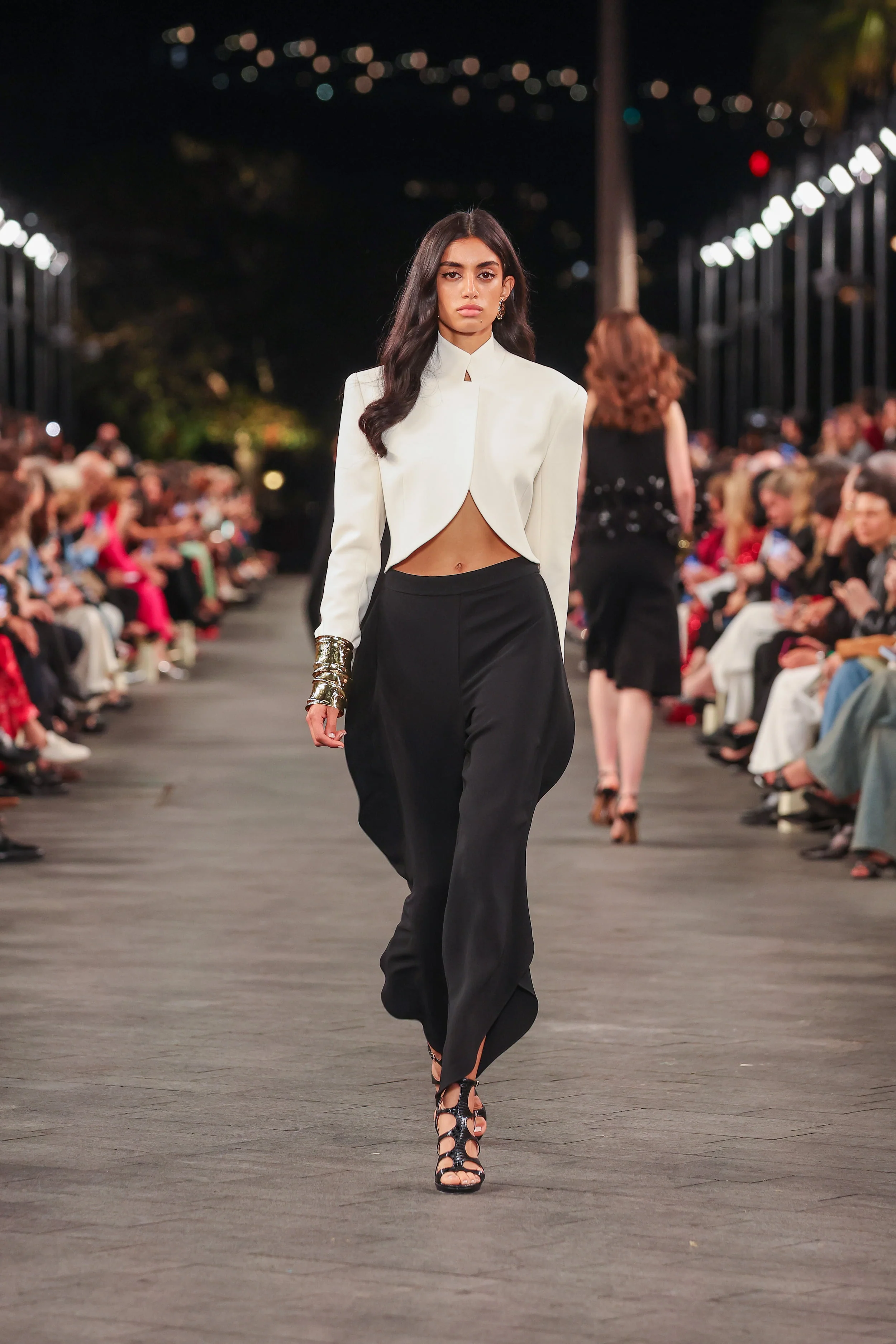 IVORY CREPE CROP JACKET - Image 6