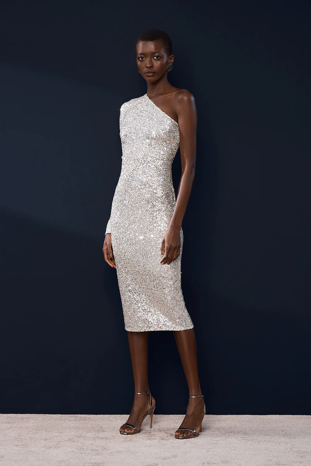 IVORY CRUSHED SEQUIN FITTED DRESS - Image 5