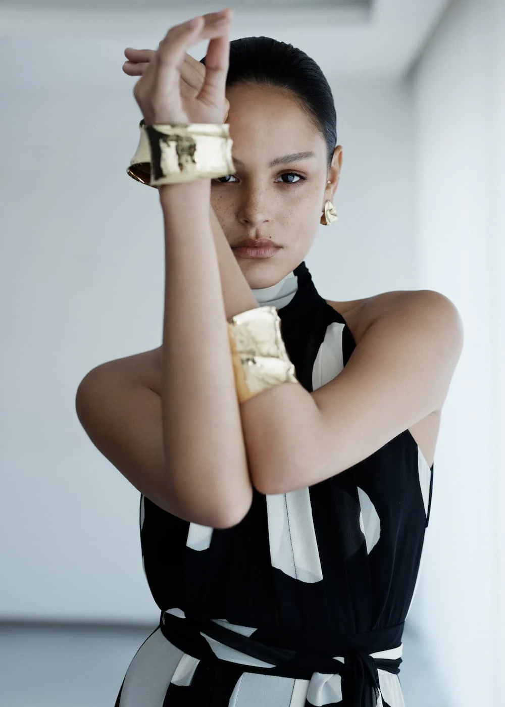 LARGE ORGANIC BANGLE - Image 5