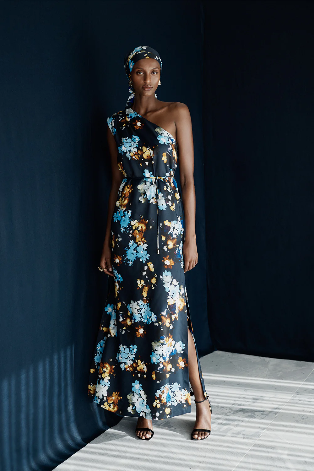 MIDNIGHT BOTANICA VISCOSE TWILL ONE SHOULDER DRESS - Image 5