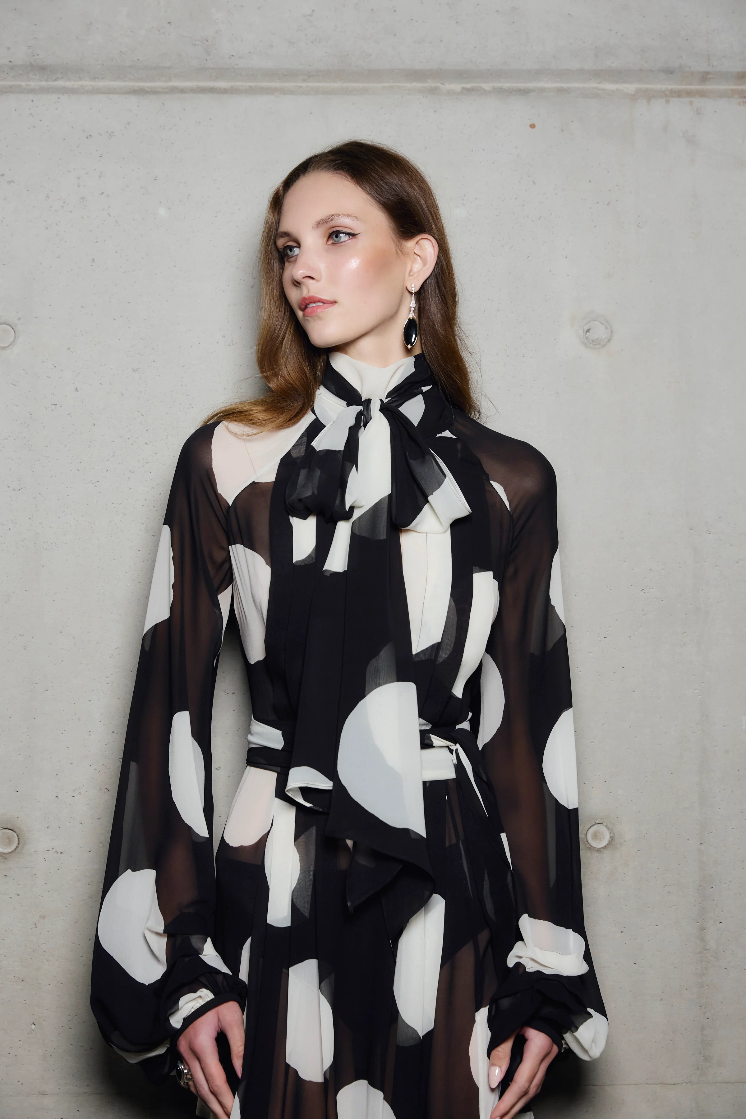 NOIR SPOT LONG SLEEVE WRAP DRESS - Image 2