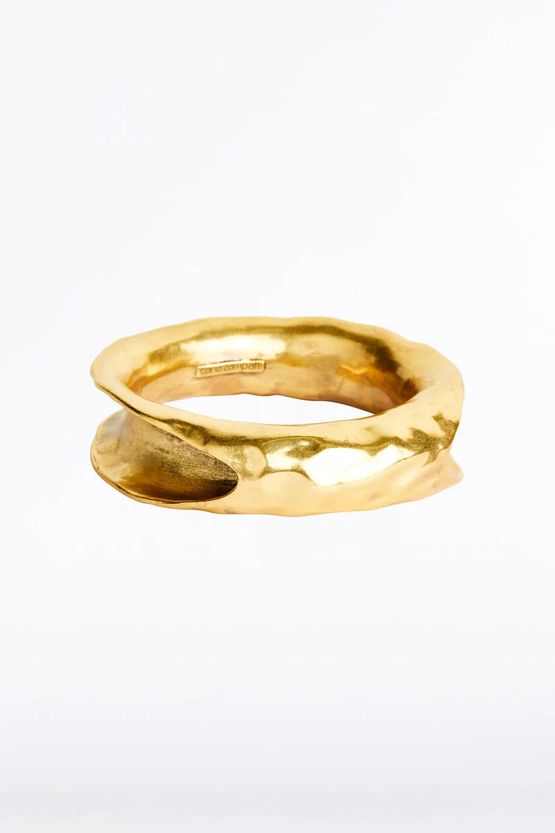 SCULPTURAL BANGLE - Image 5