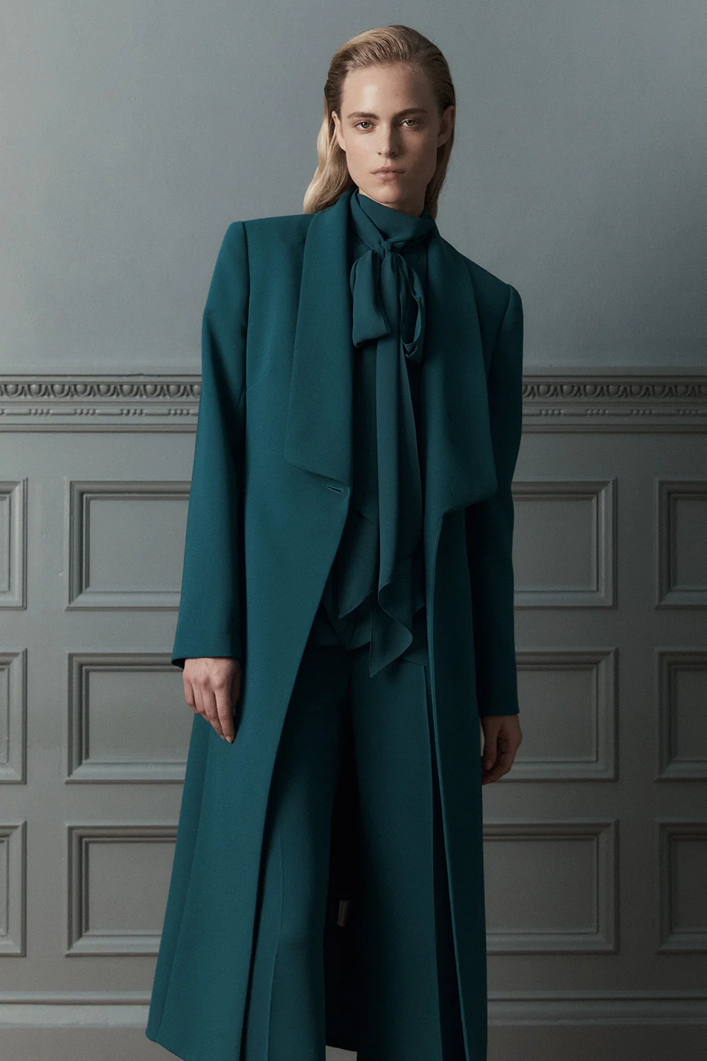 SERPENTINE CREPE SHAWL COLLAR COAT - Image 6